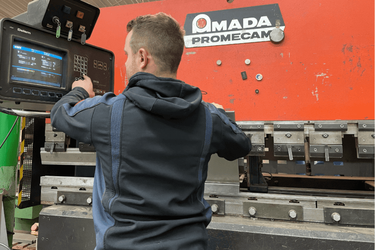 Weldtec GmbH - Biegen auch im Fahrzeugbau